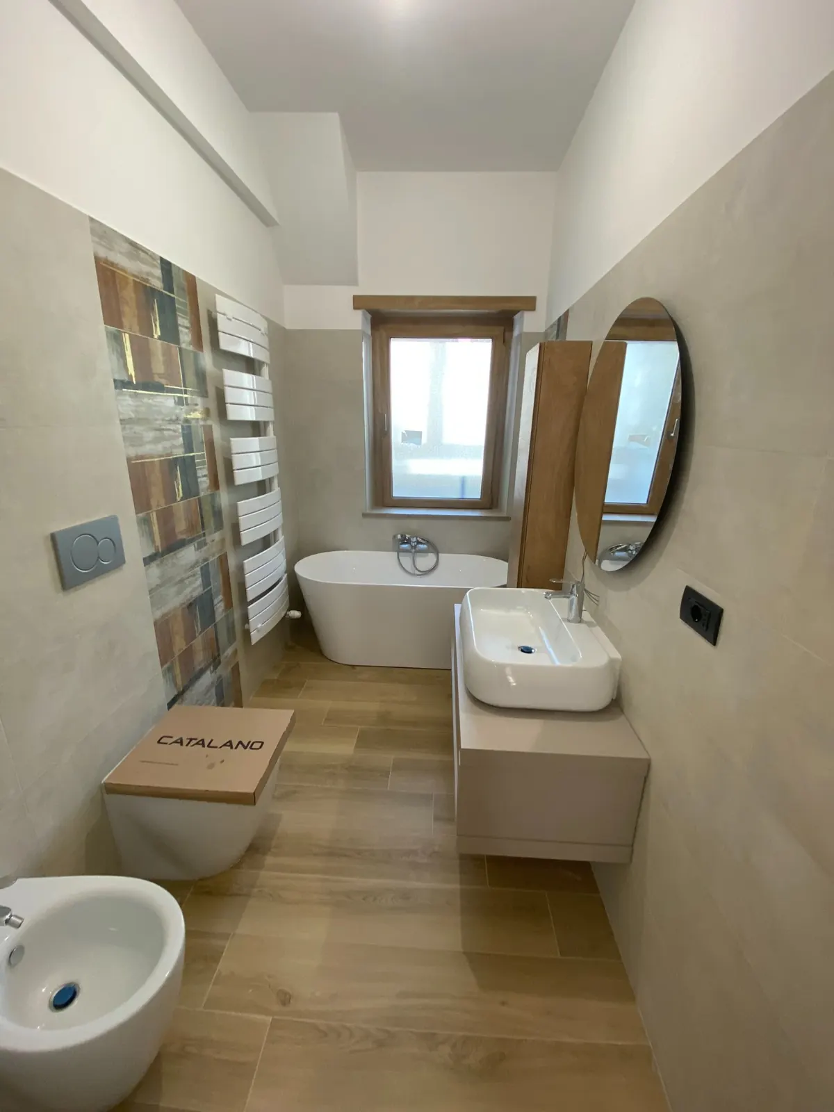 Bagno completo con vasca